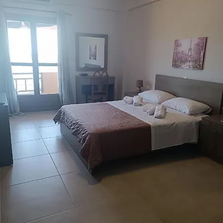 Buganvilla Sea View Apts *
