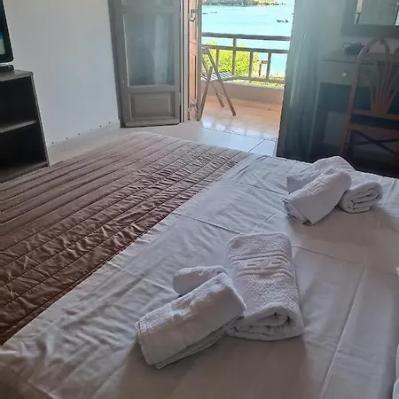 Buganvilla Sea View Apts *